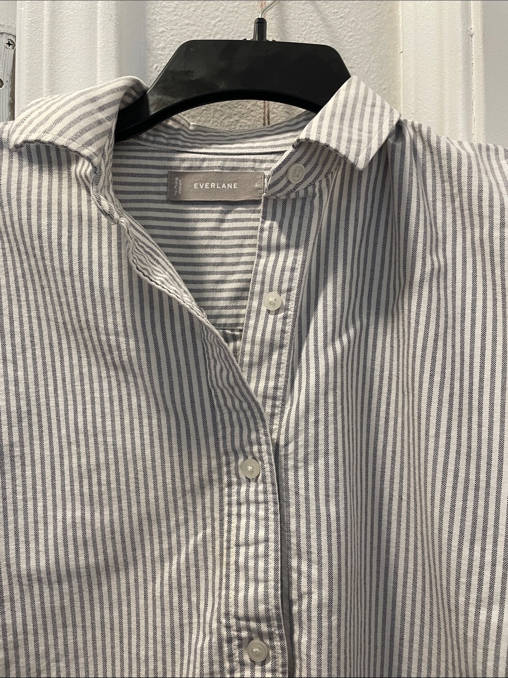 Everlane Gray & White Pinstripe Button-Down Shirt